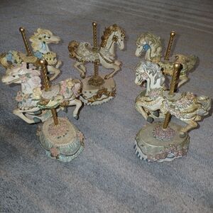 Heritage Melodies Carousel Horse Collection